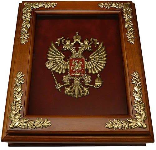 Деревянная ключница с гербом России настенная Артикул: 15-254